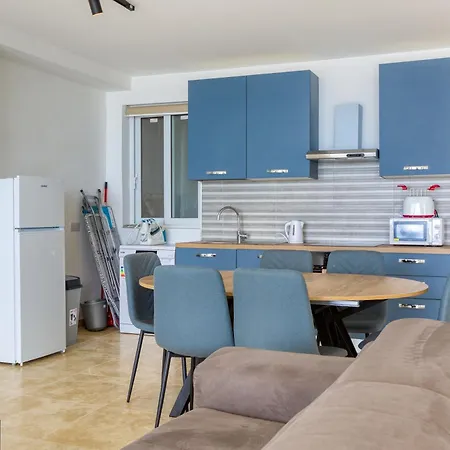 Daire A Large, Fully Equipped 2br In By 360 Estates