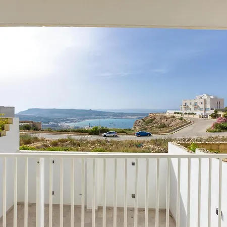 A Large, Fully Equipped 2br In By 360 Estates Daire