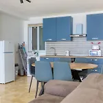 Apartment A Large, Fully Equipped 2br In By 360 Estates