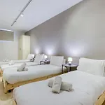 Apartment A Large, Fully Equipped 2br In By 360 Estates *