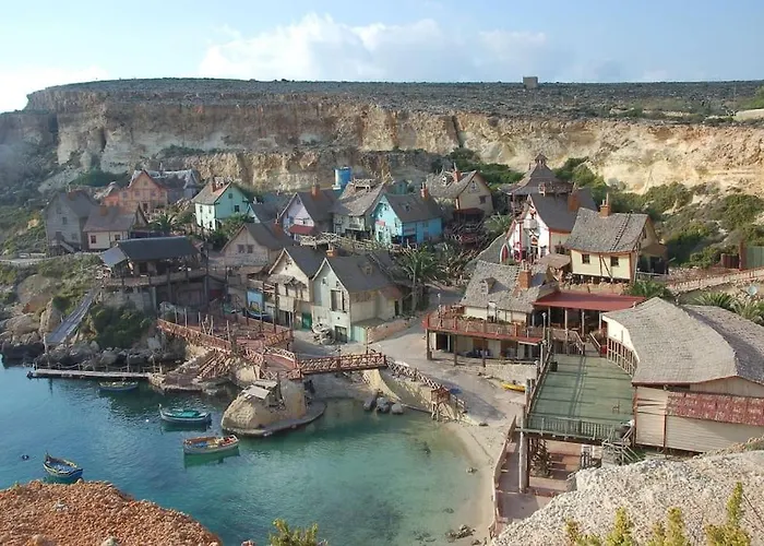 A Large, Fully Equipped 2br In By 360 Estates *