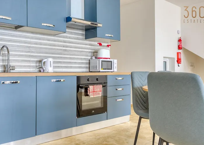 A Large, Fully Equipped 2br In By 360 Estates Mellieħa