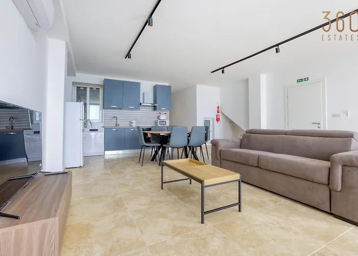 A Large, Fully Equipped 2br In By 360 Estates Mellieħa