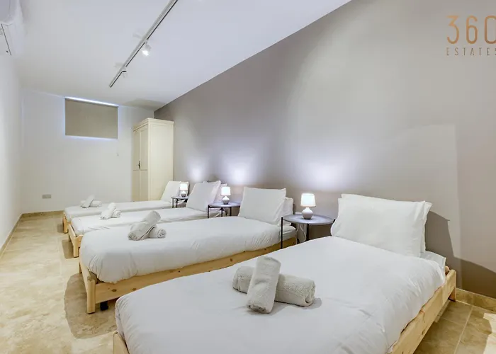 Appartement A Large, Fully Equipped 2br In By 360 Estates *